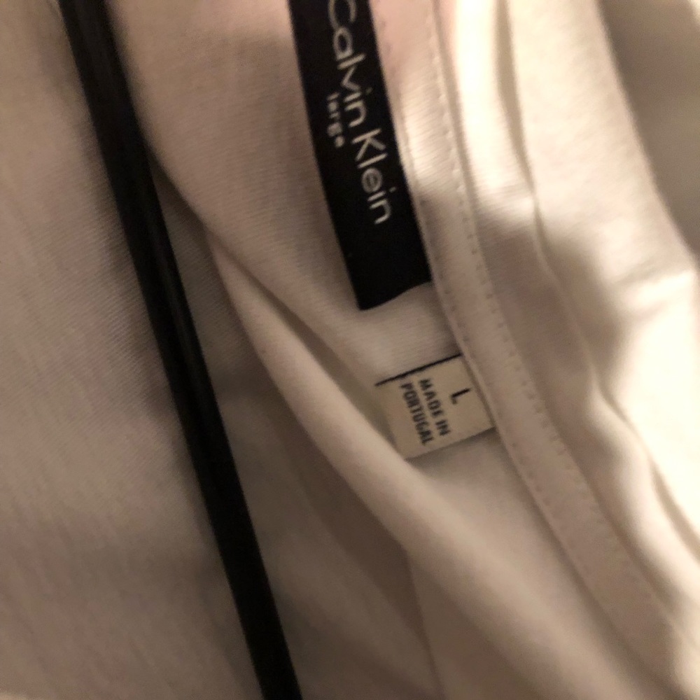 Calvin Klein Tee - Picture 3 of 3